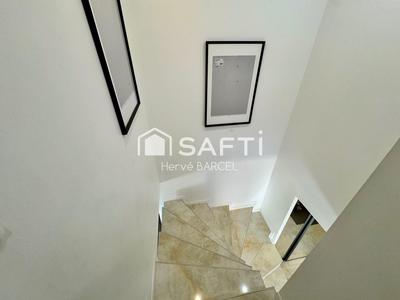 Maison - 137 m² - 6 pièces