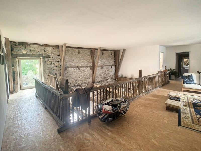 Maison - 300 m² - 7 pièces