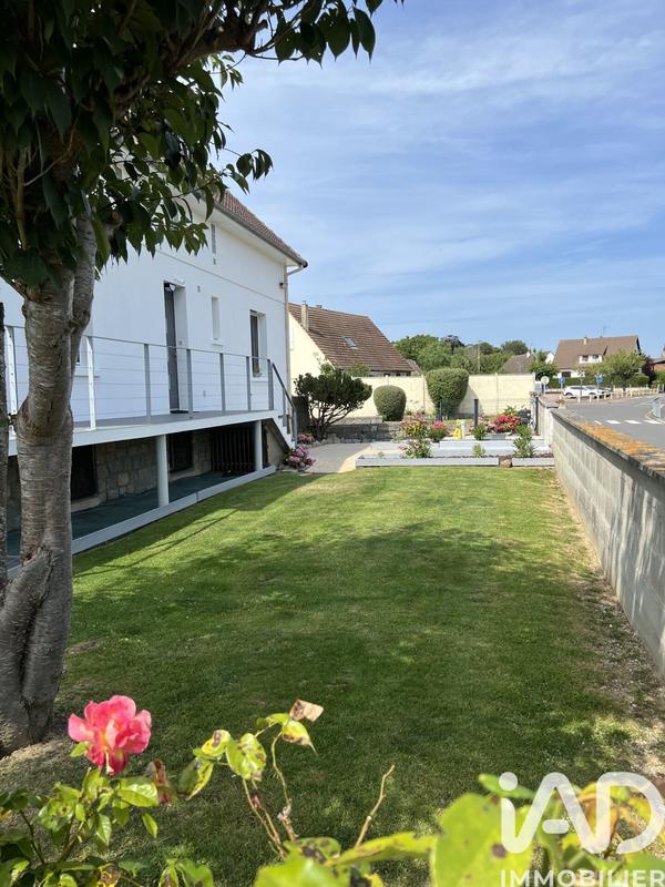 Maison - 166 m² - 8 pièces