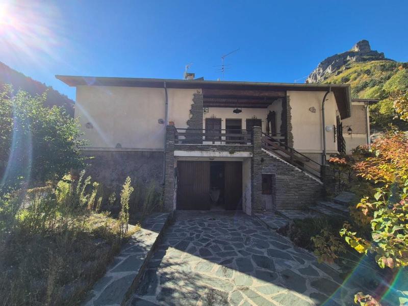 Maison ancienne - 100 m² - 5 pièces