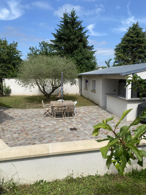 Maison - 180 m² - 7 pièces