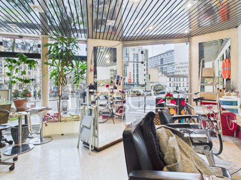 Local commercial - 61 m²