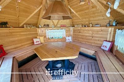 Maison - 216 m² - 8 pièces