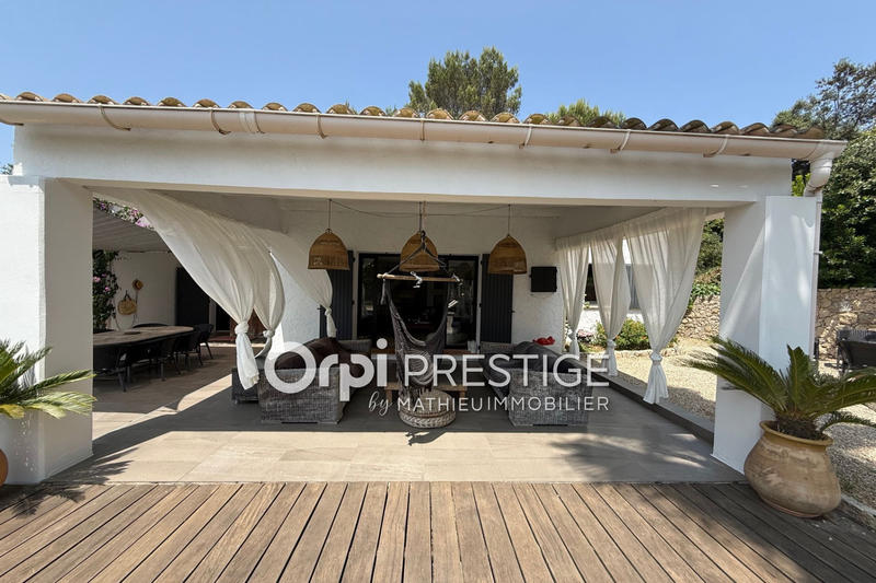 Maison - 170 m² - 6 pièces