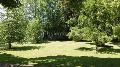 Propriété - 263 m² - 7 pièces