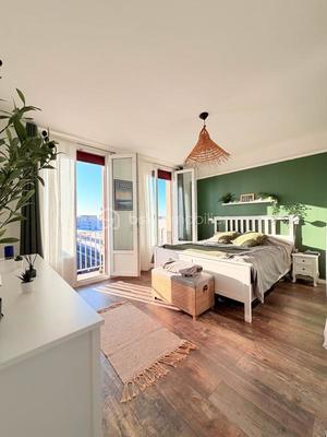 Appartement - 82 m² - 3 pièces