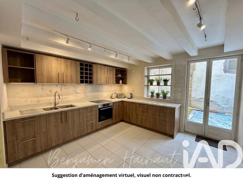 Maison - 255 m² - 10 pièces