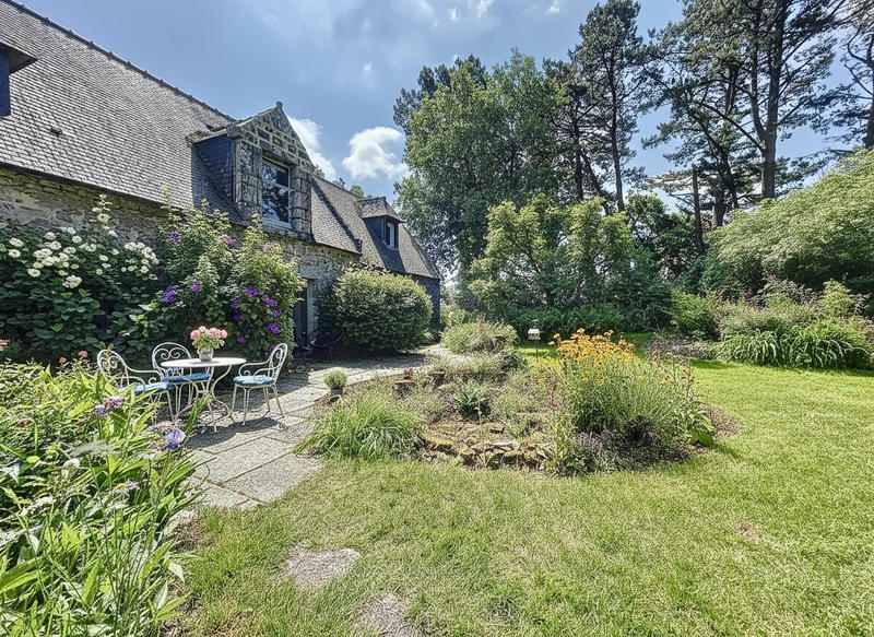 Maison ancienne - 195 m² - 5 pièces