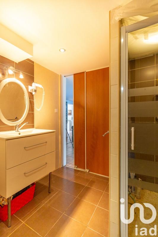 Maison - 220 m² - 6 pièces