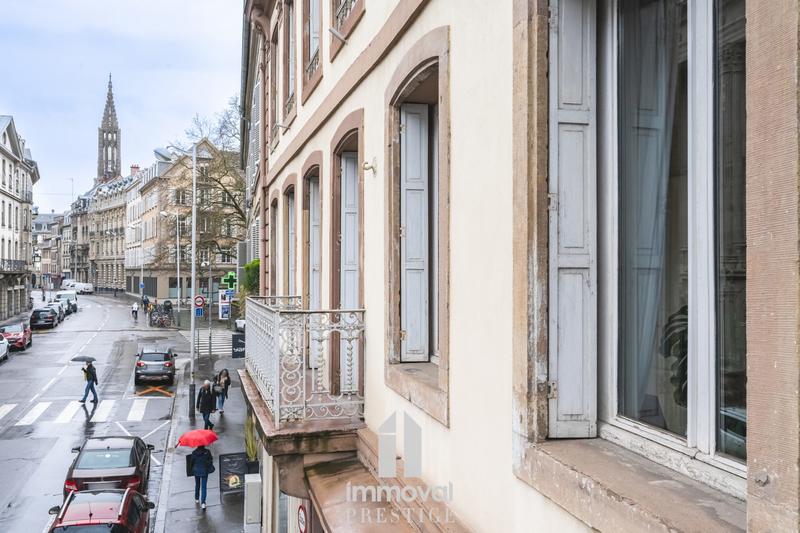 Appartement - 238 m² - 6 pièces