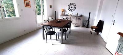 Appartement - 102 m² - 6 pièces