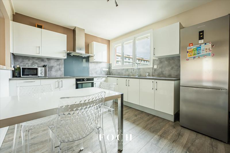 Appartement - 83 m² - 4 pièces