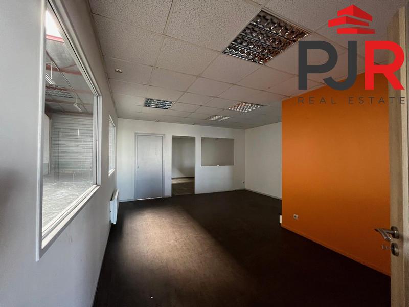 Local d'activités - 198 m²