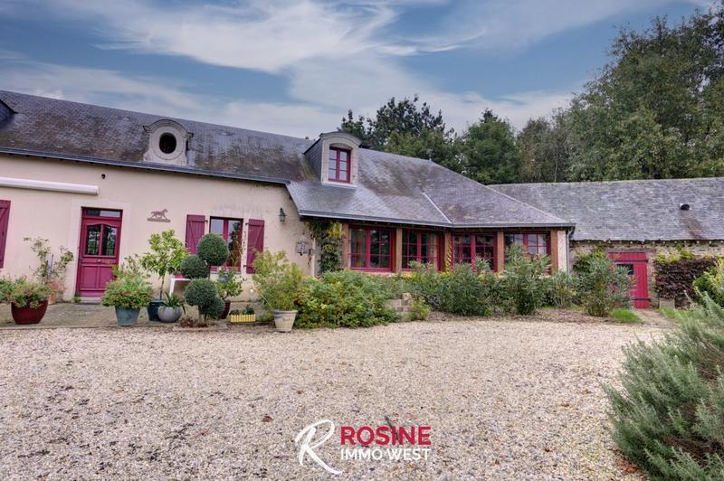 Maison ancienne - 253 m² - 9 pièces