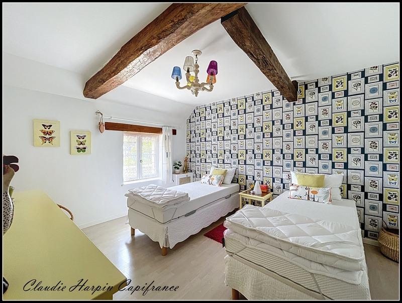 Maison - 288 m² - 8 pièces
