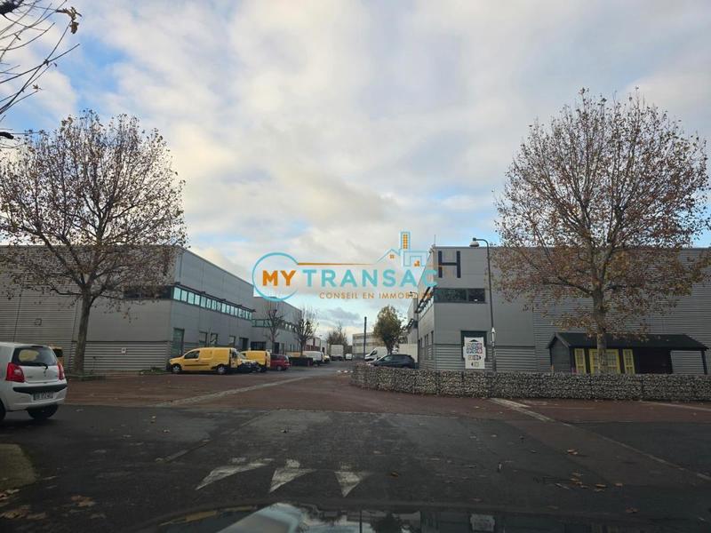 Entrepôt - 178 m²