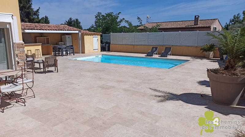 Villa - 180 m² - 6 pièces