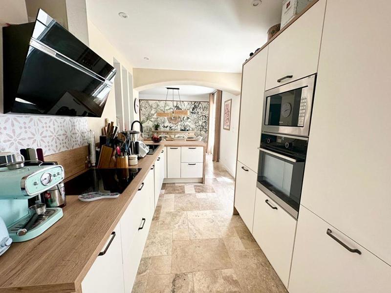 Maison - 255 m² - 11 pièces