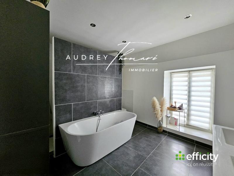 Maison - 110 m² - 4 pièces