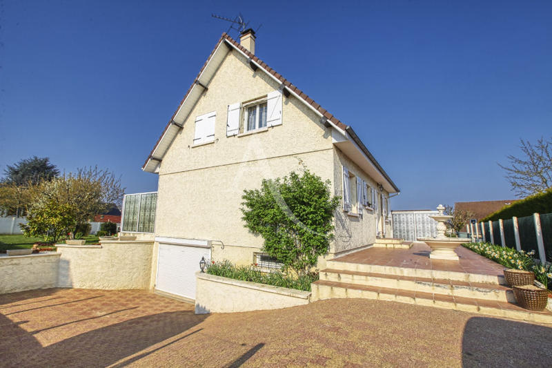 Maison - 146 m² - 6 pièces