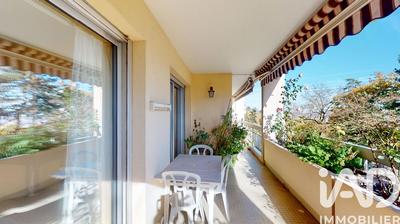 Appartement - 147 m² - 6 pièces