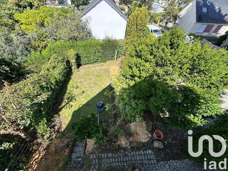 Maison - 185 m² - 12 pièces