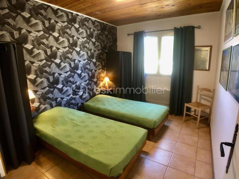 Maison en pierre - 225 m² - 14 pièces