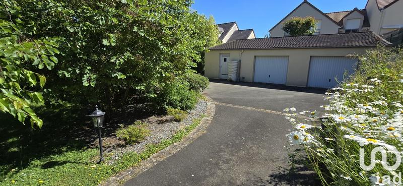 Maison - 290 m² - 8 pièces