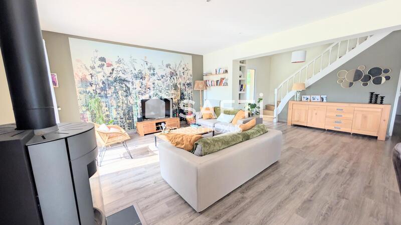 Maison - 140 m² - 6 pièces