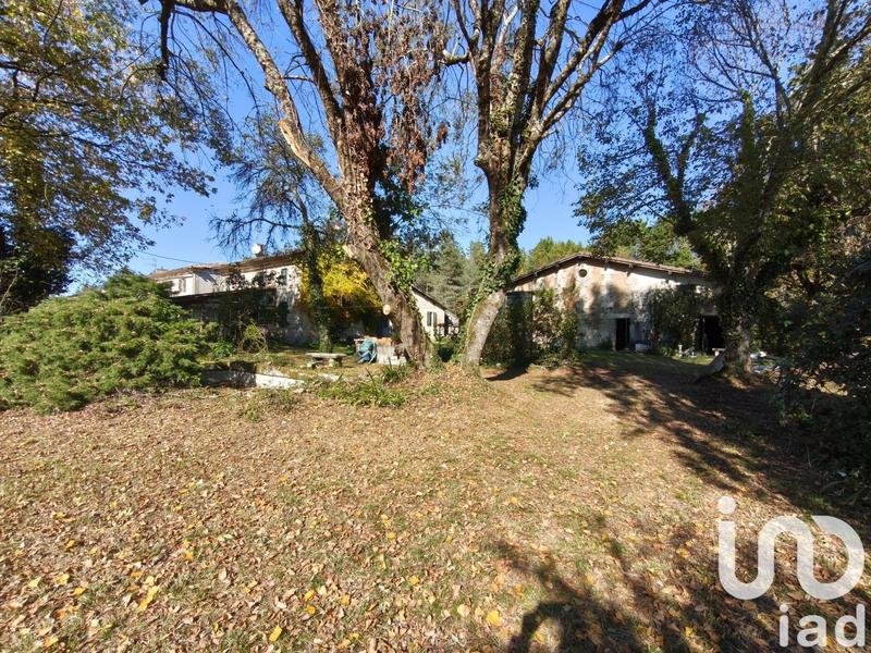 Maison - 240 m² - 8 pièces