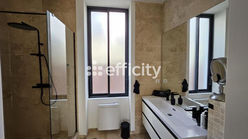 Maison - 190 m² - 5 pièces