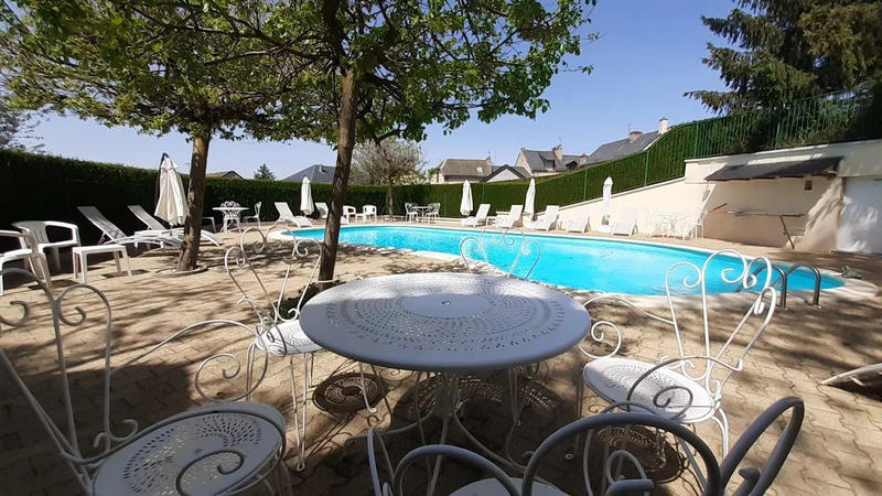 Château - 483 m² - 18 pièces