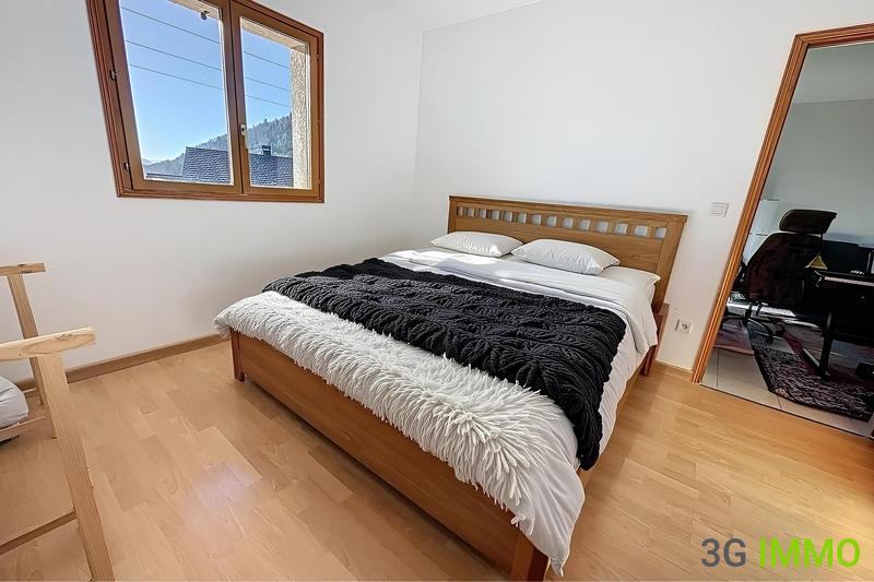 Maison - 230 m² - 10 pièces