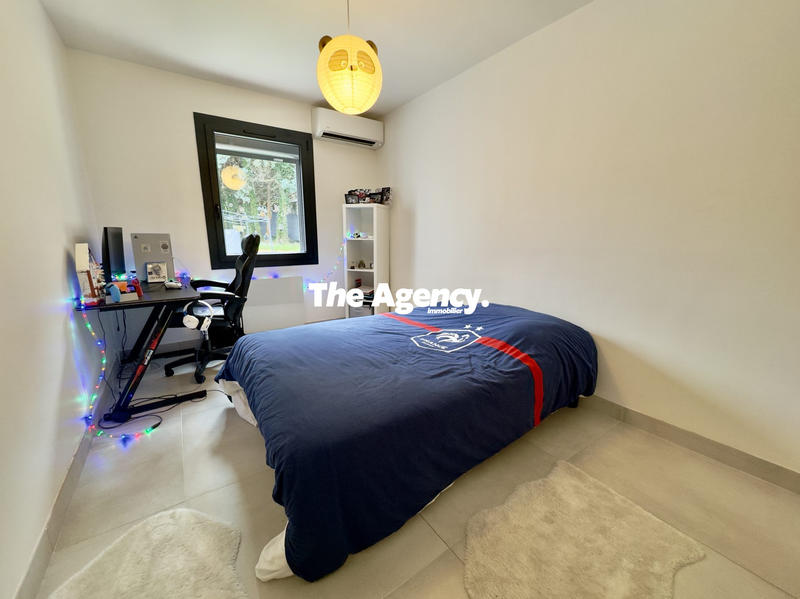 Villa - 203 m² - 9 pièces