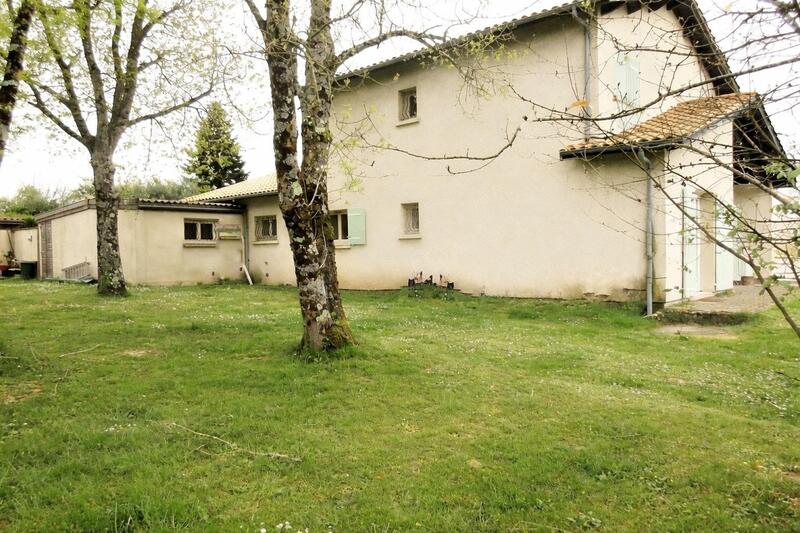 Maison - 165 m² - 8 pièces