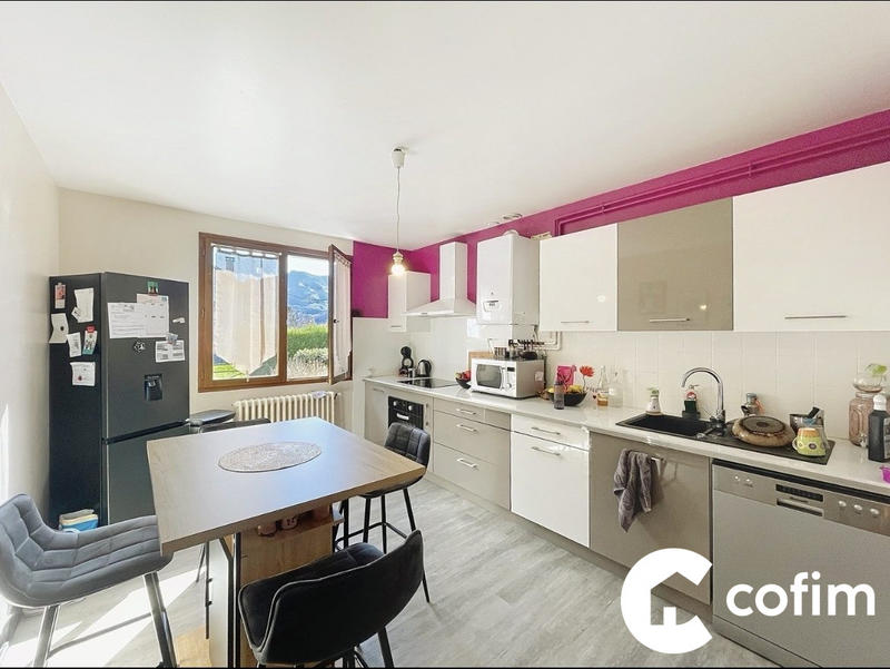 Maison - 161 m² - 6 pièces