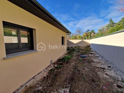 Maison - 80 m² - 1 pièce