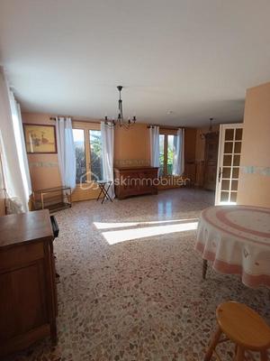 Maison - 123 m² - 4 pièces