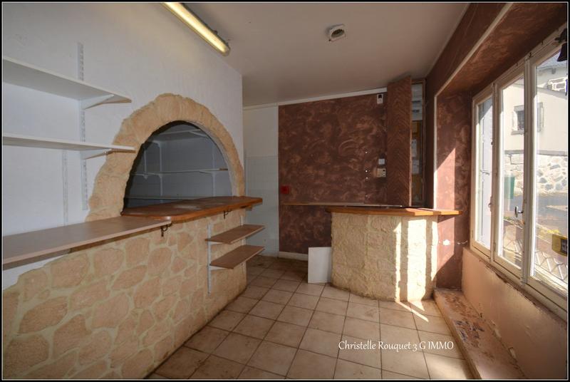 Maison - 230 m² - 7 pièces