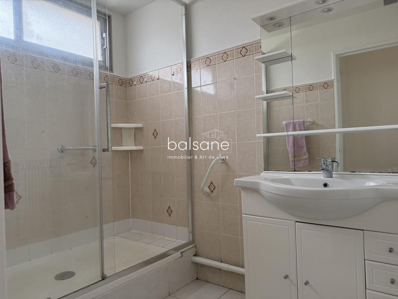 Appartement - 81 m² - 4 pièces