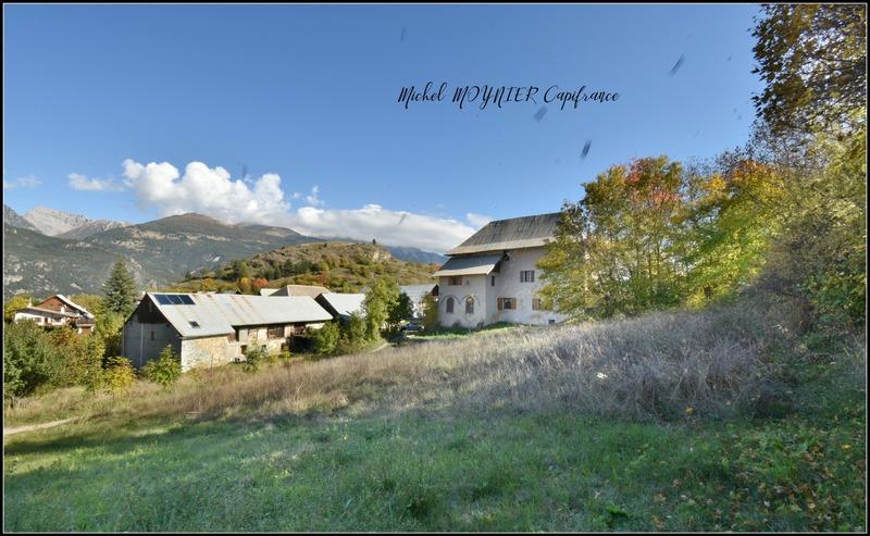 Terrain constructible - 744 m²