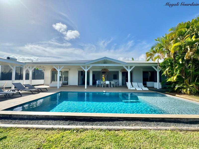 Propriété - 205 m² - 7 pièces