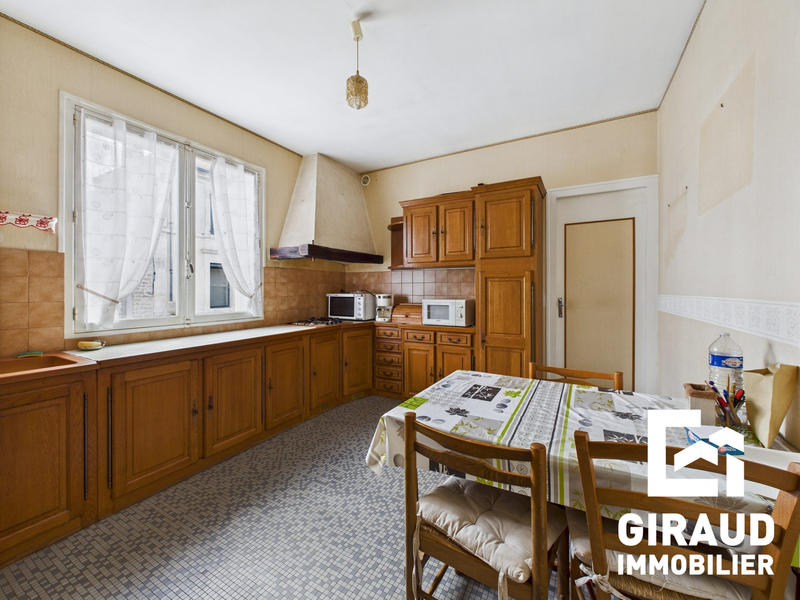 Maison traditionnelle - 120 m² - 6 pièces