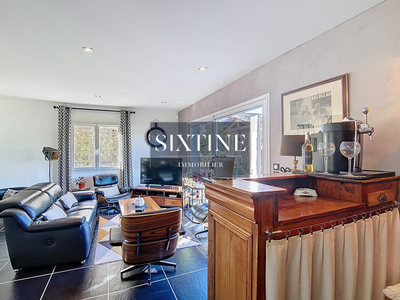 Villa - 149 m² - 8 pièces