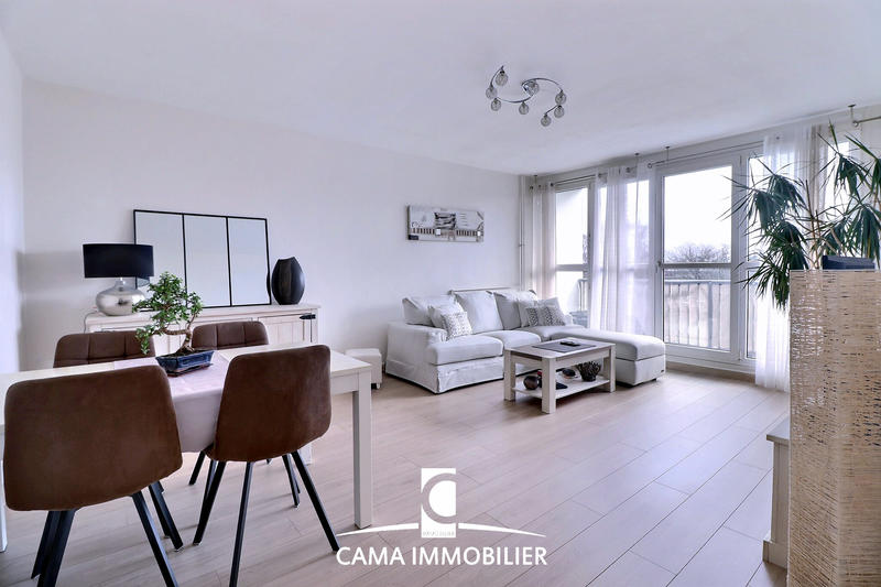 Appartement - 80 m² - 4 pièces