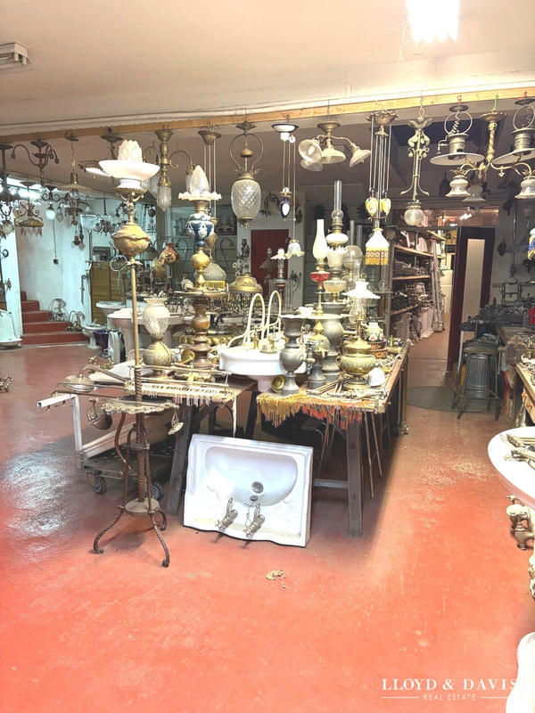 Maison - 405 m² - 5 pièces