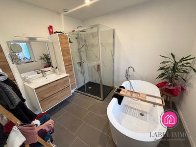 Maison - 77 m² - 4 pièces