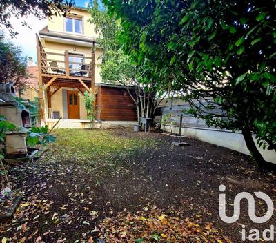 Maison - 136 m² - 9 pièces