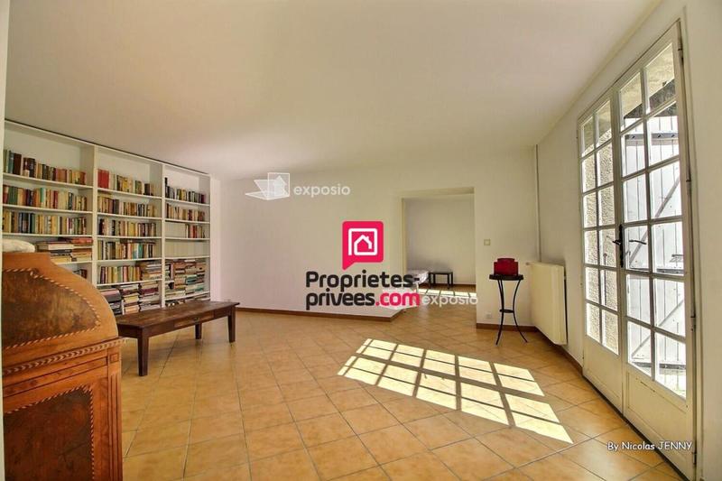 Maison - 266 m² - 7 pièces