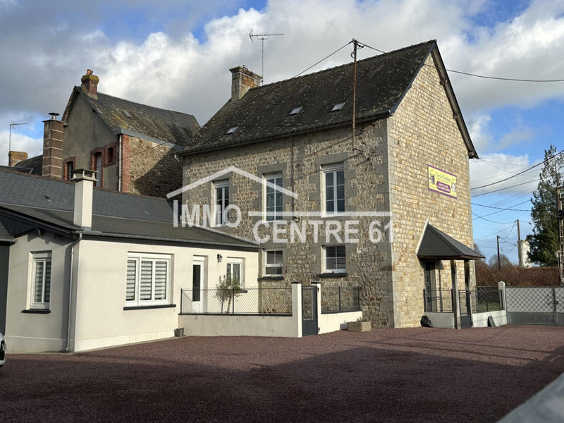 Maison - 163 m² - 9 pièces